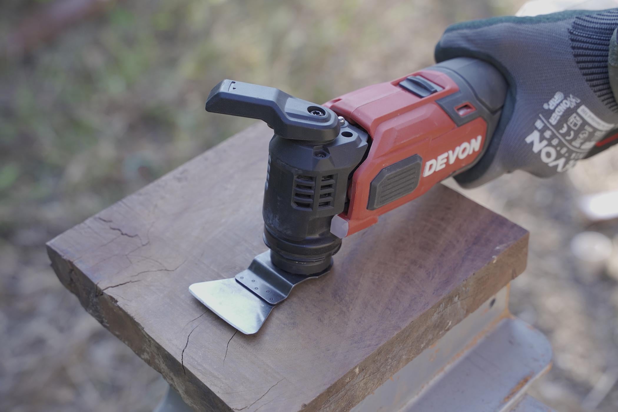 20V MAX CORDLESS BRUSHLESS OSCILLATING MULTI-TOOL