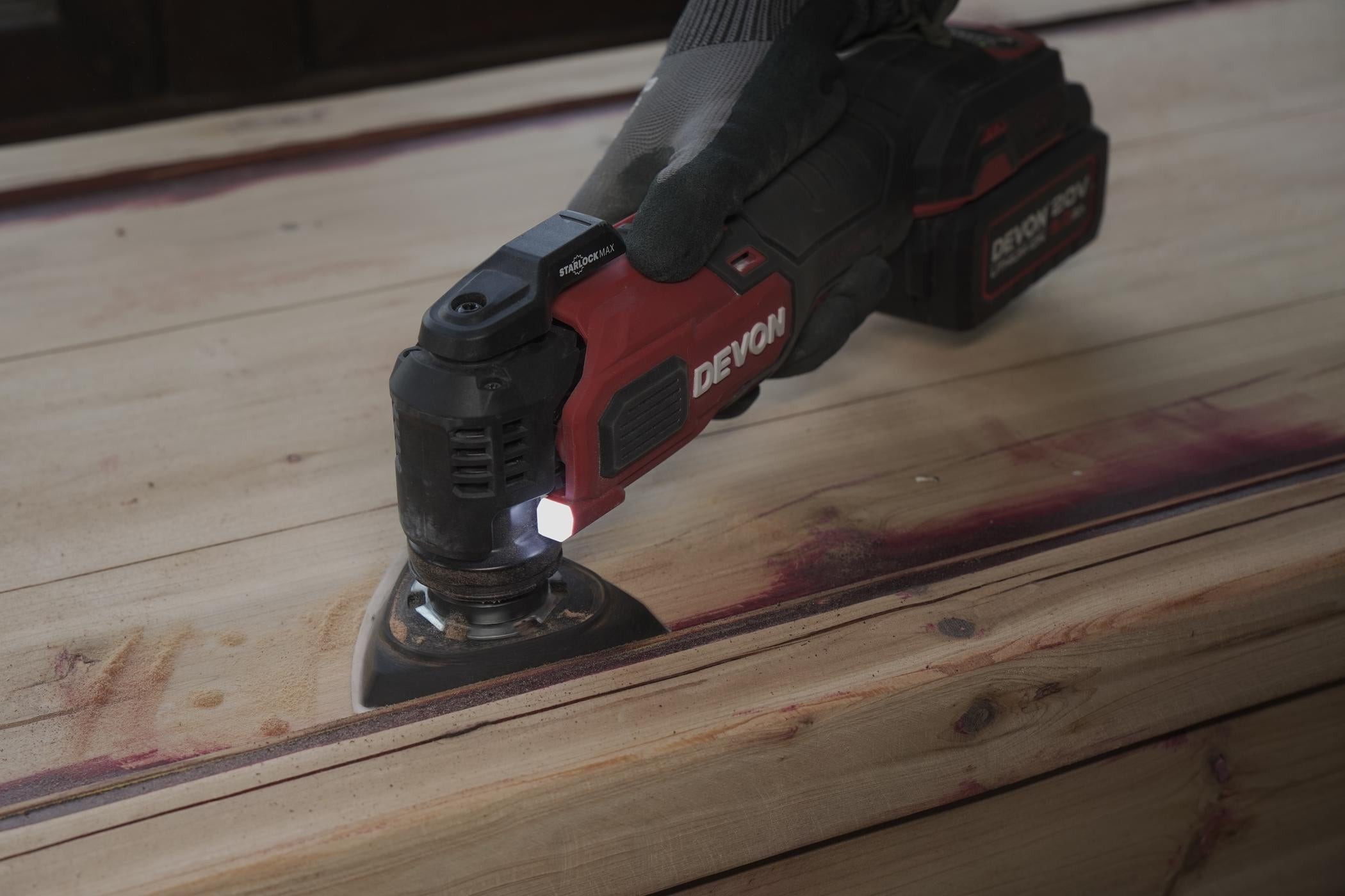 20V MAX CORDLESS BRUSHLESS OSCILLATING MULTI-TOOL